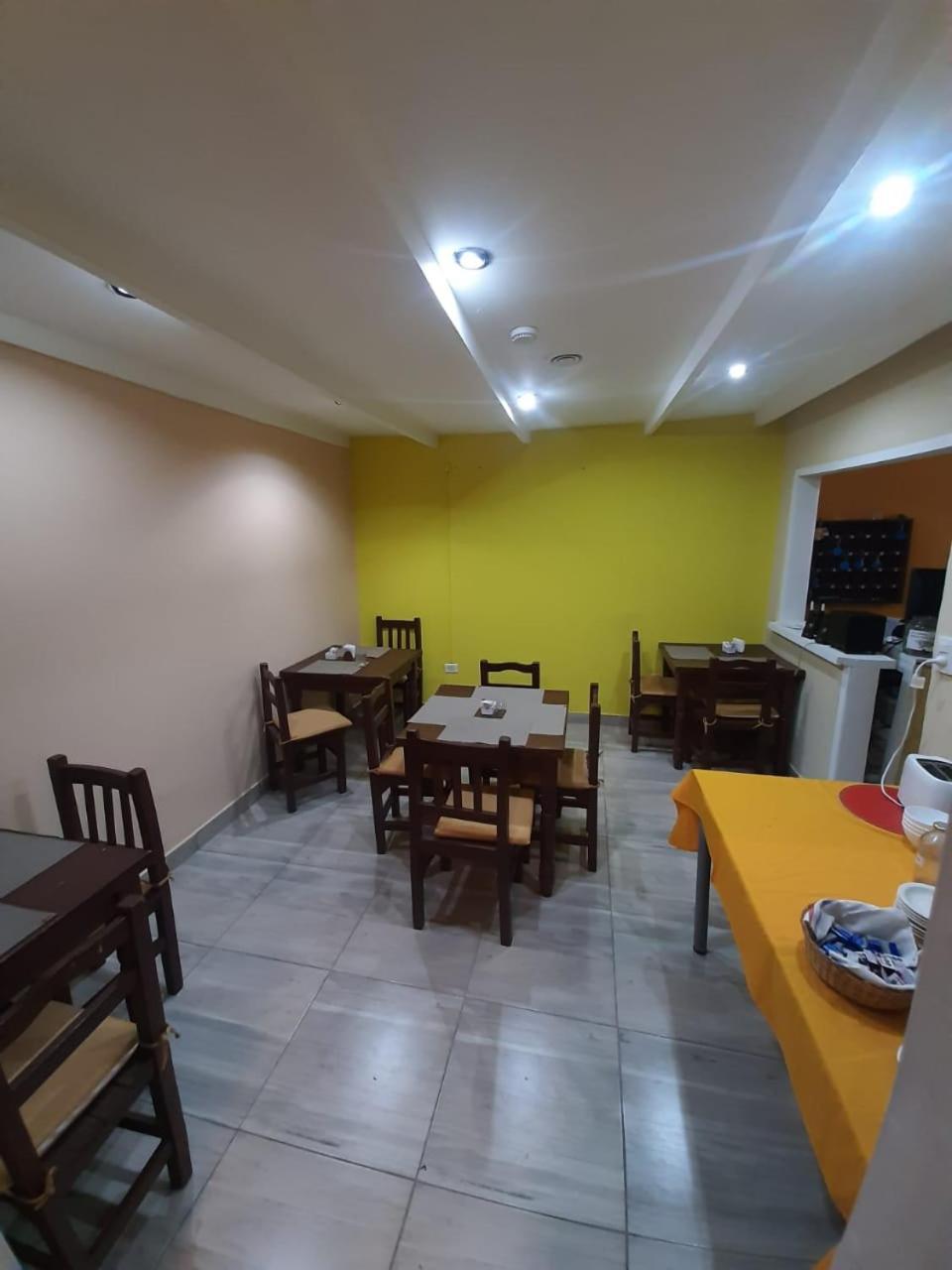 Hostel Danny El Calafate Exterior photo