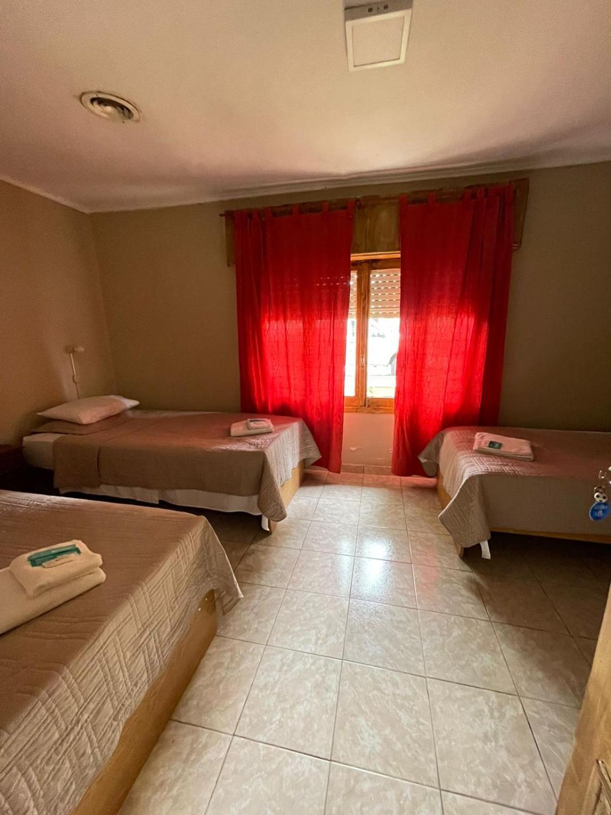 Hostel Danny El Calafate Exterior photo