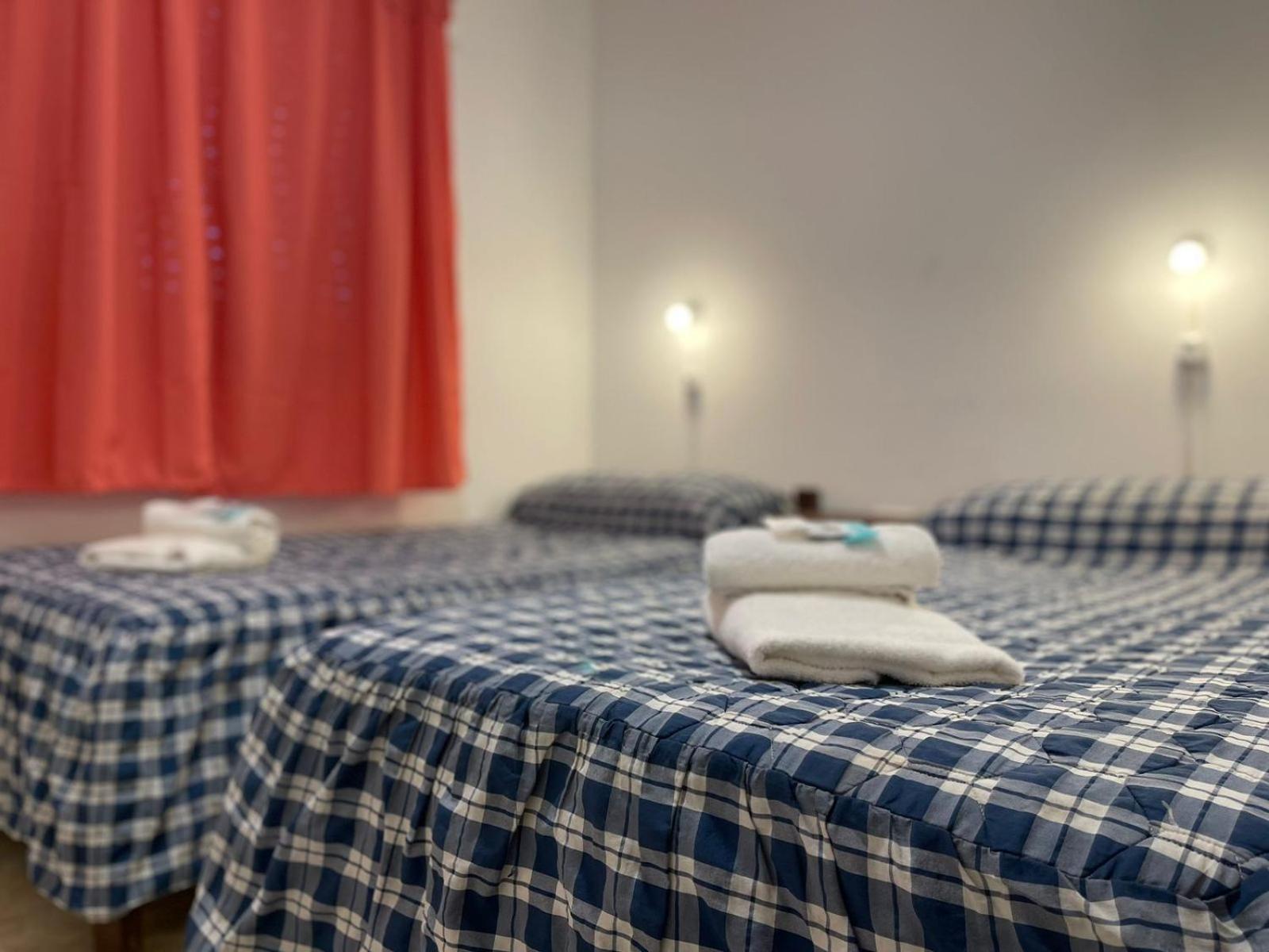 Hostel Danny El Calafate Exterior photo